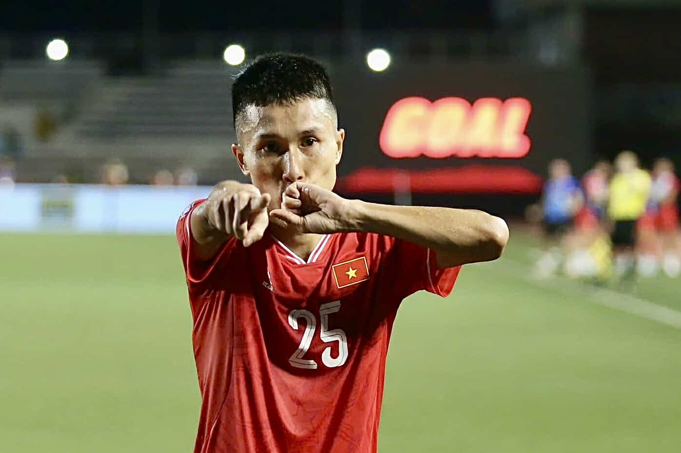 Vietnam top group after draw with Philippines in ASEAN Championship