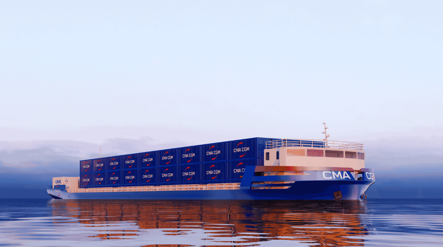 World’s third-largest shipping company to invest in Vietnam e-barge project