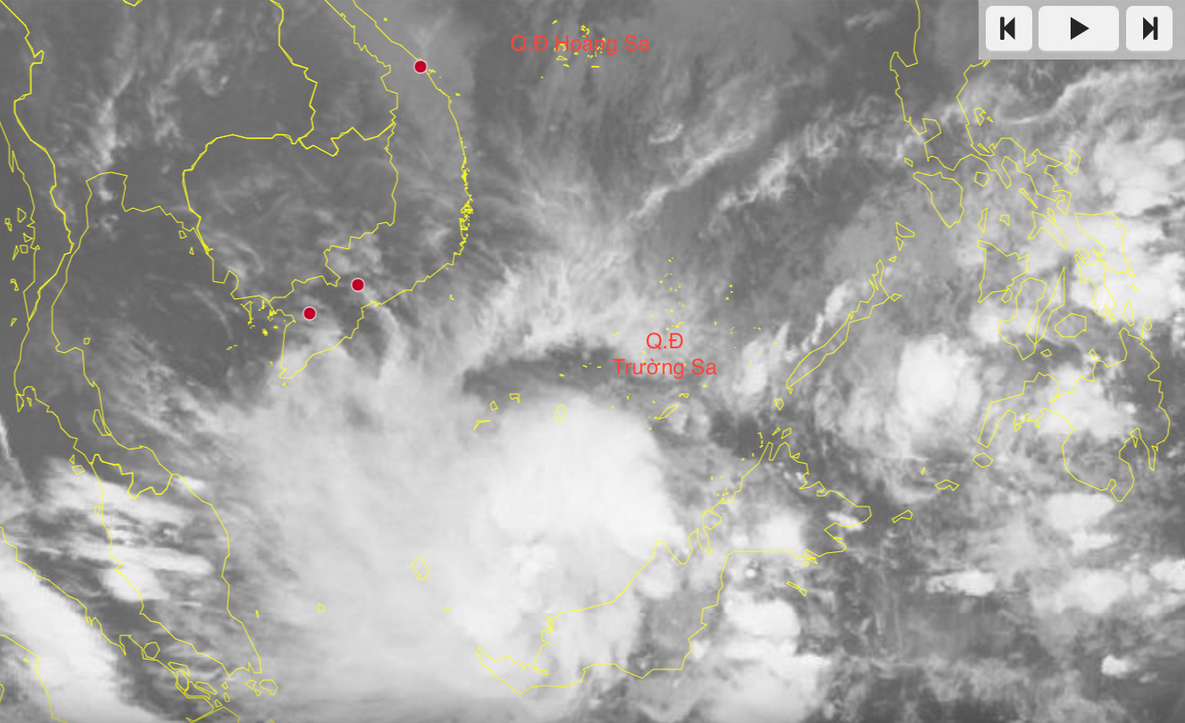 Low-pressure system in East Vietnam Sea may strengthen into tropical depression