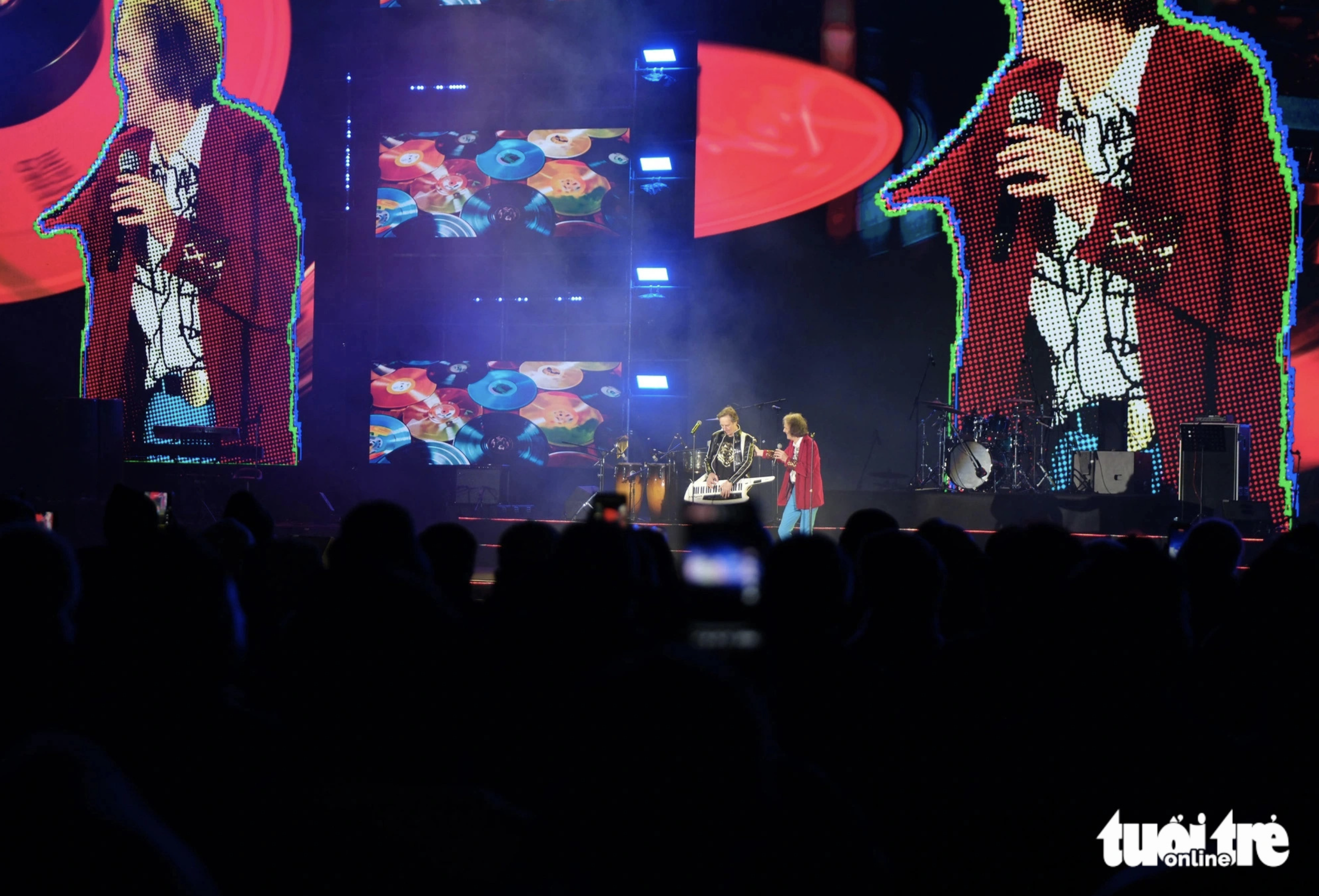 International music legends from the 1970s and 1980s warm up the Dalat Spring Concert in Da Lat City, a popular tourist site of Vietnam’s Central Highlands region on December 21, 2024. Photo: Mai Vinh / Tuoi Tre