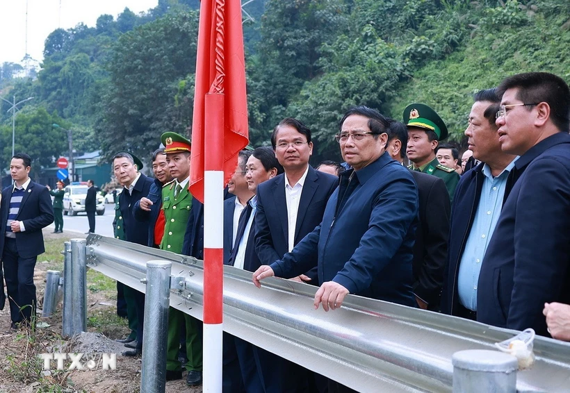 Vietnam to start construction of new railway linking with China by end-2025