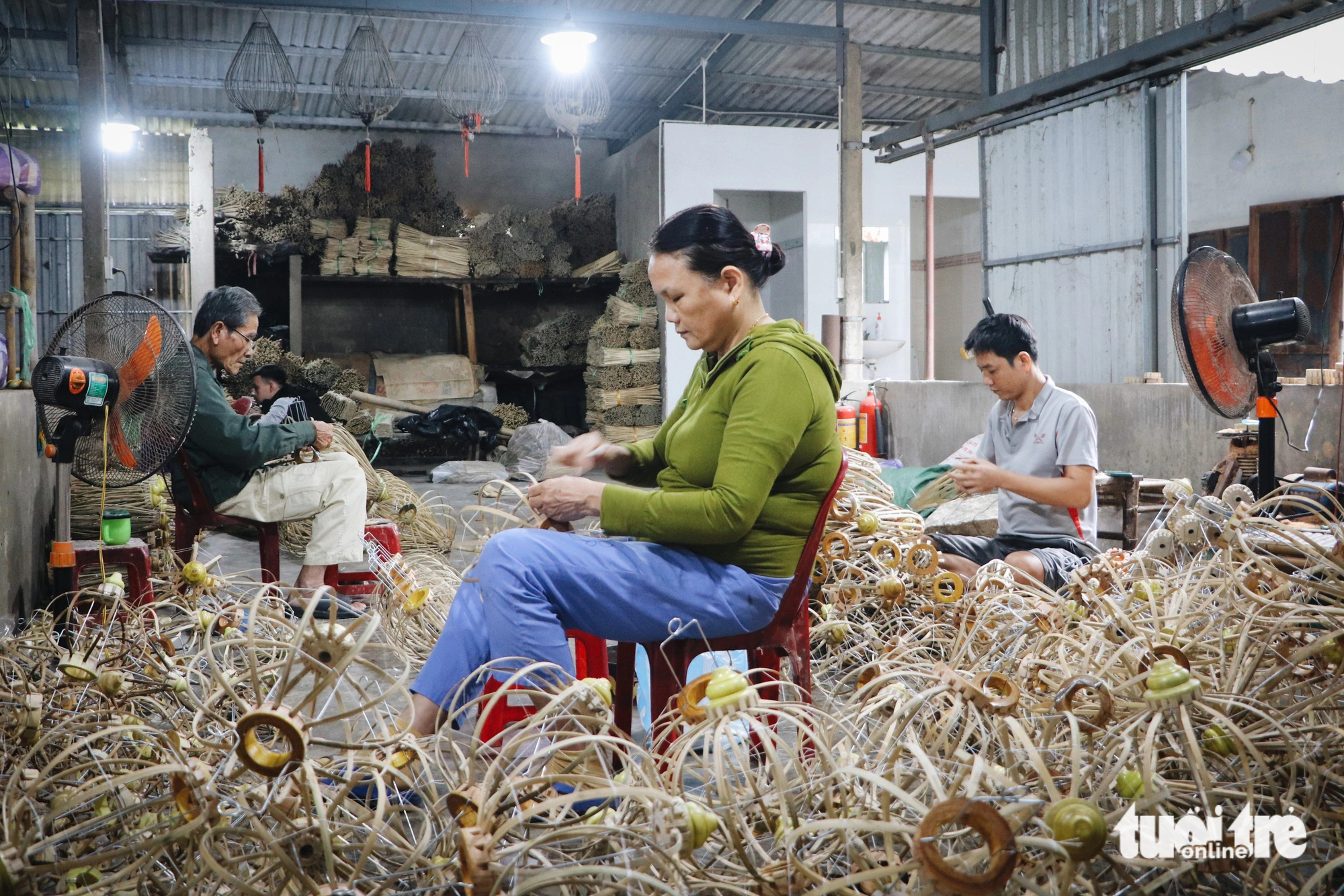 Artisans craft lanterns in Hoi An City, Quang Nam Province, central Vietnam. Photo: Thanh Nguyen / Tuoi Tre