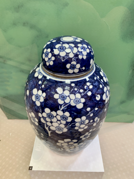 A jar decorated with apricot blossoms on display at the History Museum of Ho Chi Minh City. Photo: Hoai Phuong / Tuoi Tre