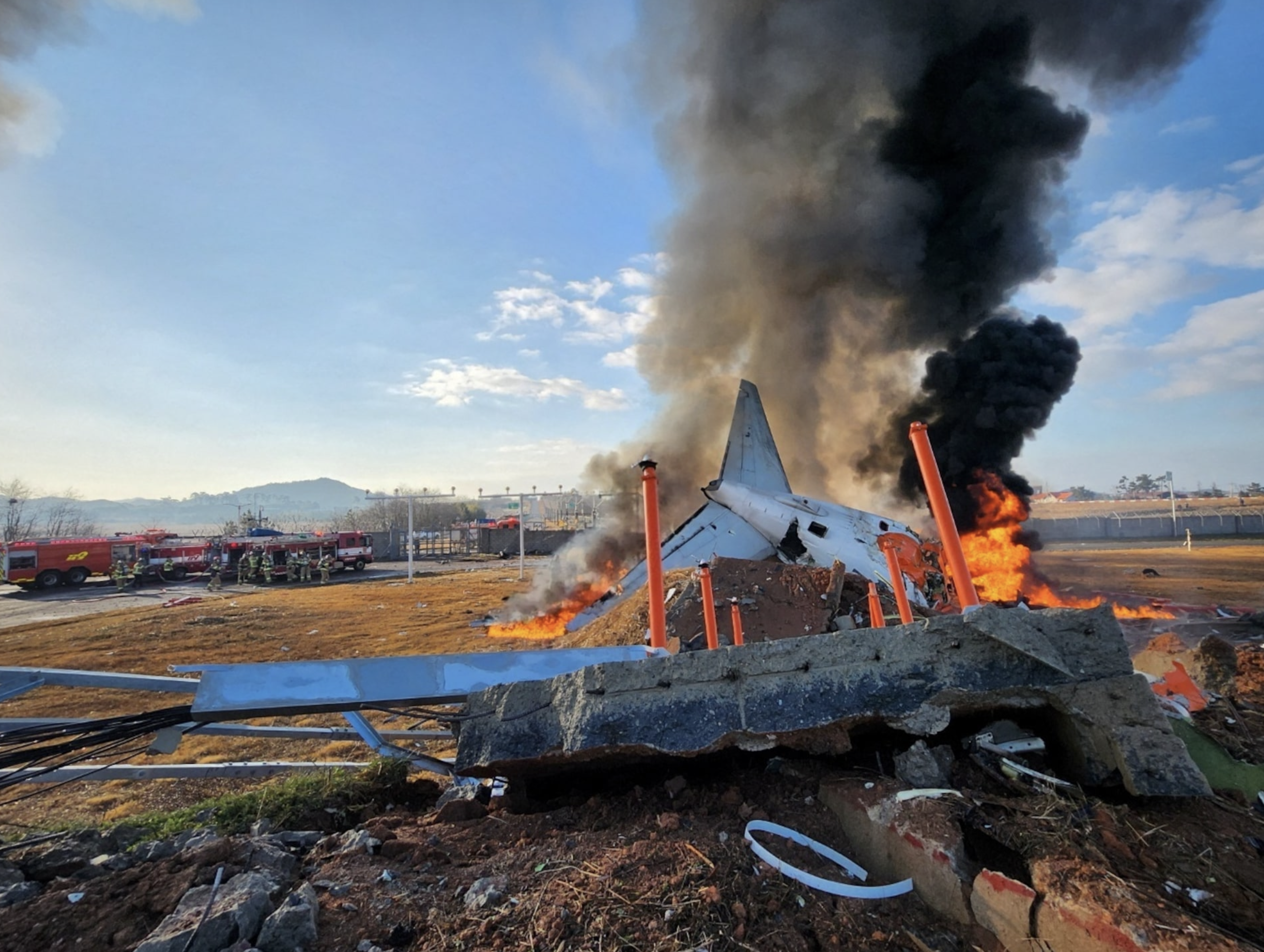 At least 28 dead in fiery aircraft crash in South Korea, Yonhap reports