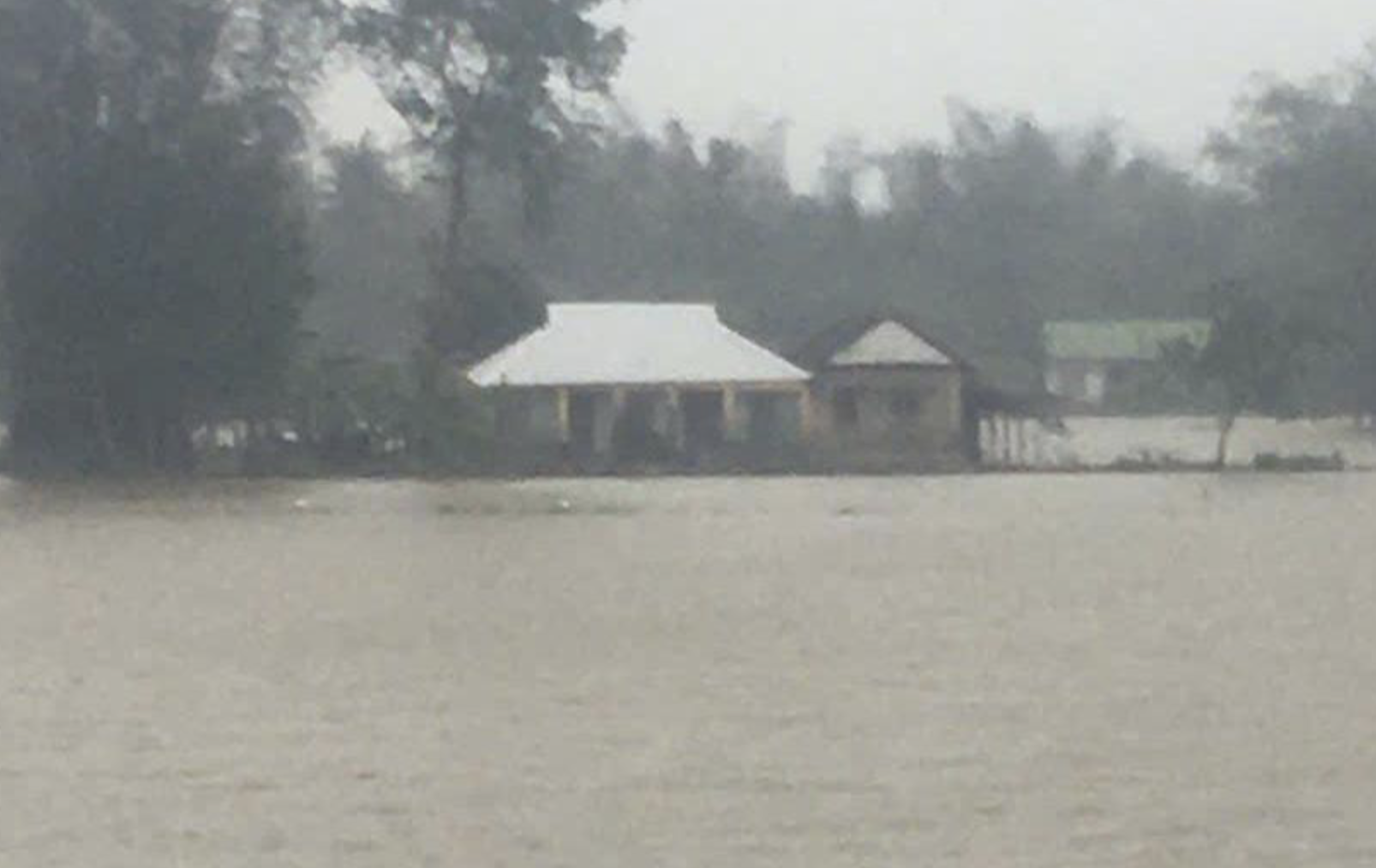 Over the past two months, residents along the Tra Cau River in Quang Ngai Province, central Vietnam, have been evacuated four times due to floods. Photo: Tran Mai / Tuoi Tre