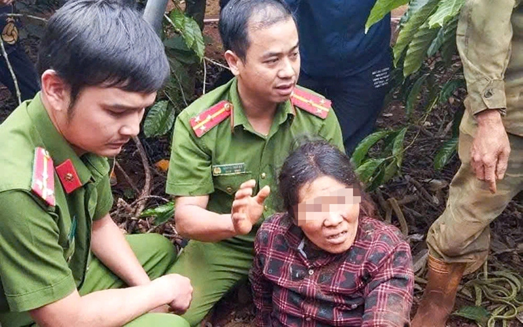 Woman rescued after over a day trapped in 25m-deep well in Vietnam’s Central Highlands