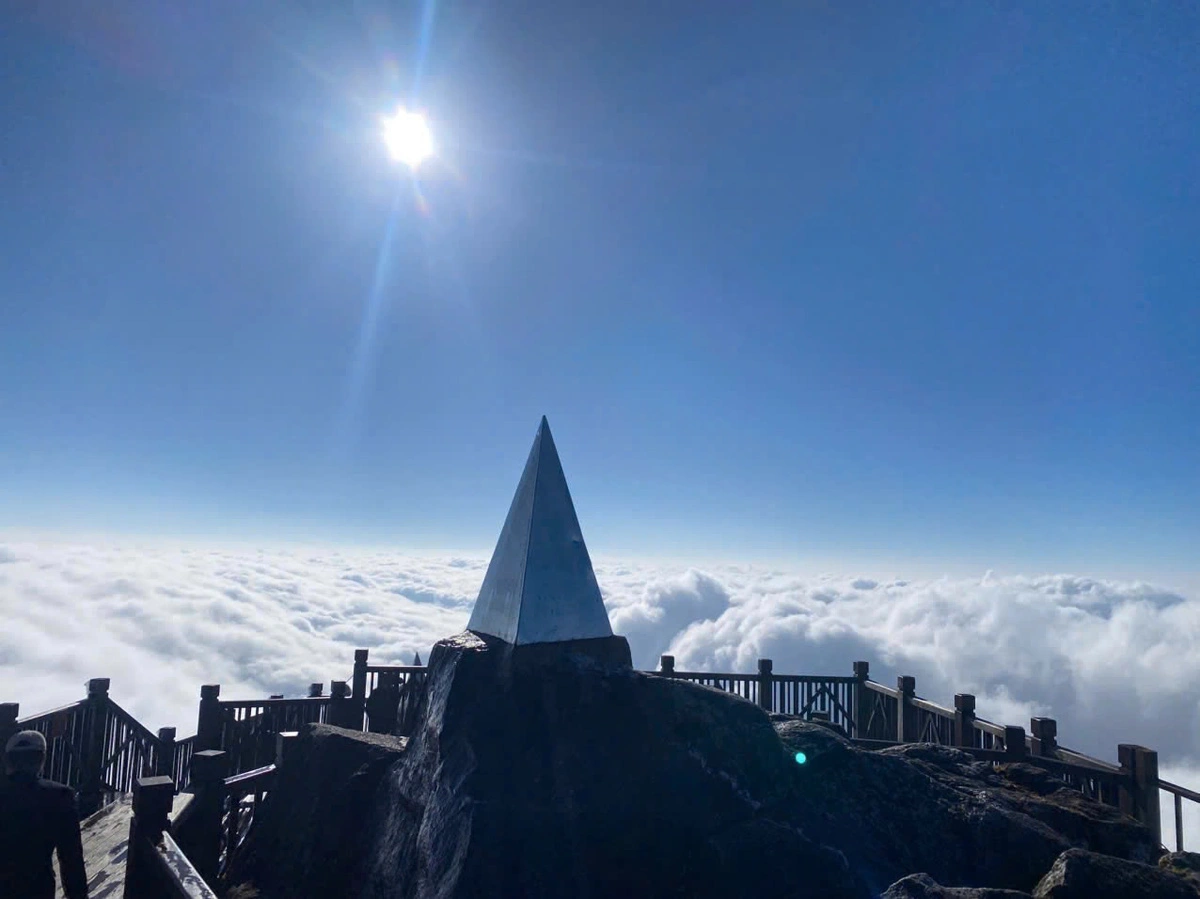 An area enveloped by clouds atop Fansipan, known as the ‘Roof of Indochina,’ in Sa Pa Town, Lao Cai Province, northern Vietnam. Photo: Supplied