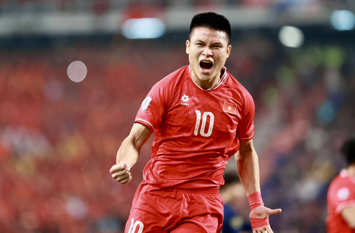 Pham Tuan Hai celebrates a goal during the second leg of the 2024 ASEAN Championship final between Vietnam and Thailand in Bangkok, January 5, 2025. Photo: Nguyen Khanh / Tuoi Tre