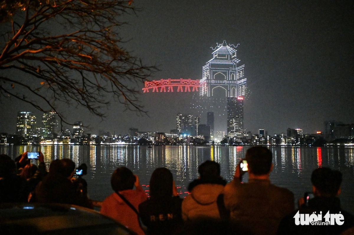 2,025-drone show to illuminate Hanoi sky next weekend | Tuoi Tre News