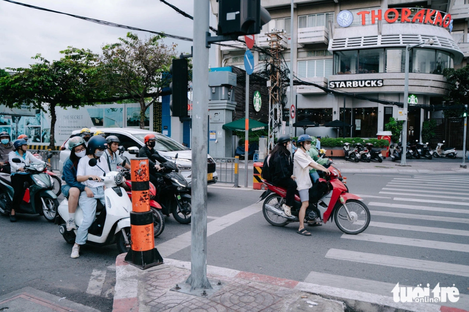 Harsh penalties on traffic violations aimed at boosting civilized lifestyle in Vietnam