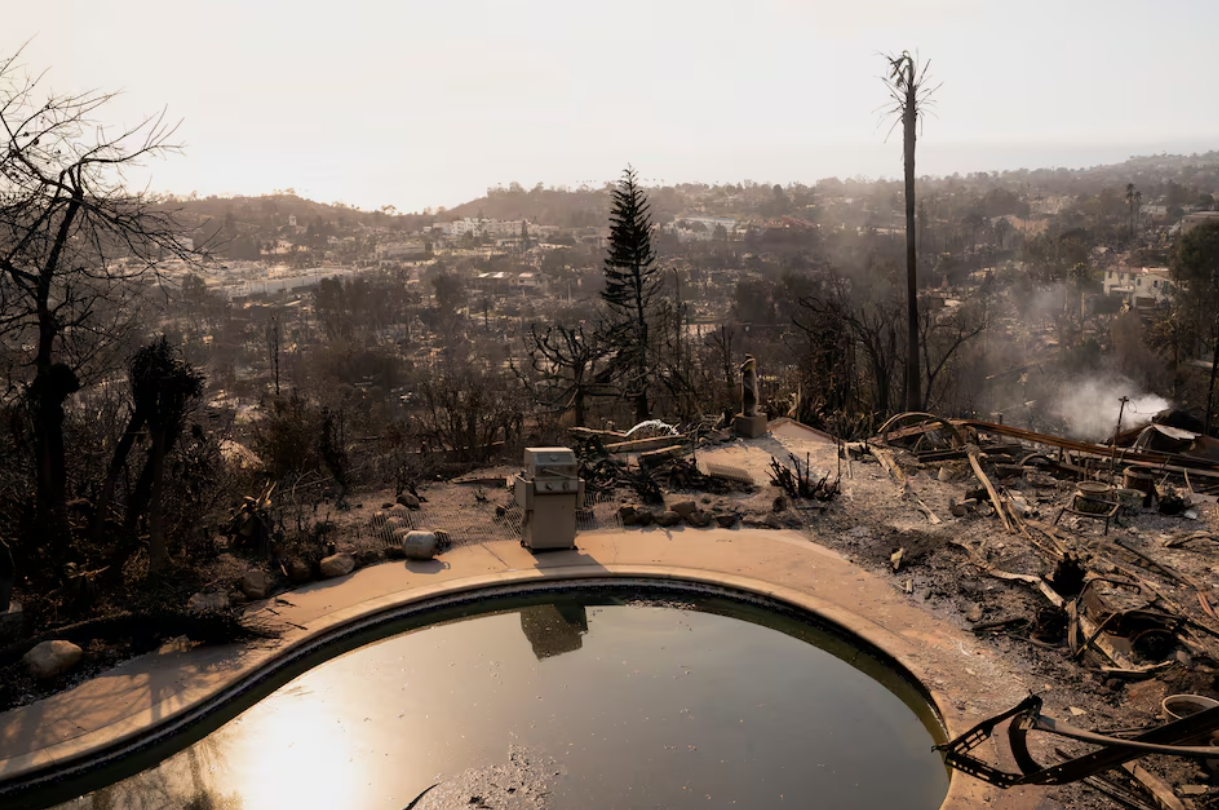 A view shows the backyard of a home destroyed by the Palisades Fire in the Pacific Palisades neighborhood in Los Angeles, California, U.S. January 11, 2025. Photo: Reuters