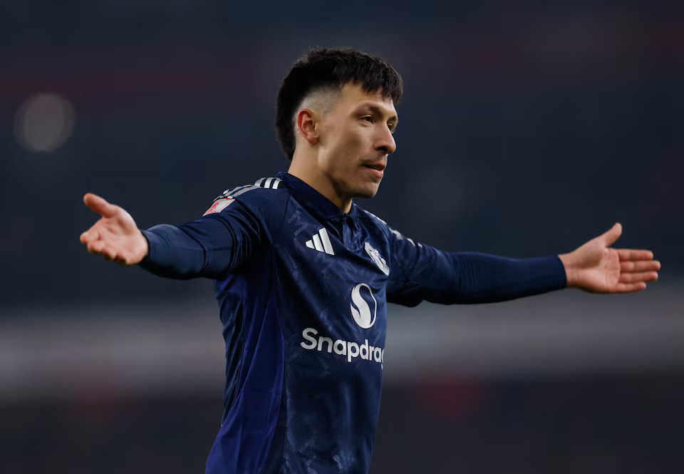 [5/5]Soccer Football - FA Cup - Third Round - Arsenal v Manchester United - Emirates Stadium, London, Britain - January 12, 2025 Manchester United's Lisandro Martinez celebrates after the match. Photo: Reuters