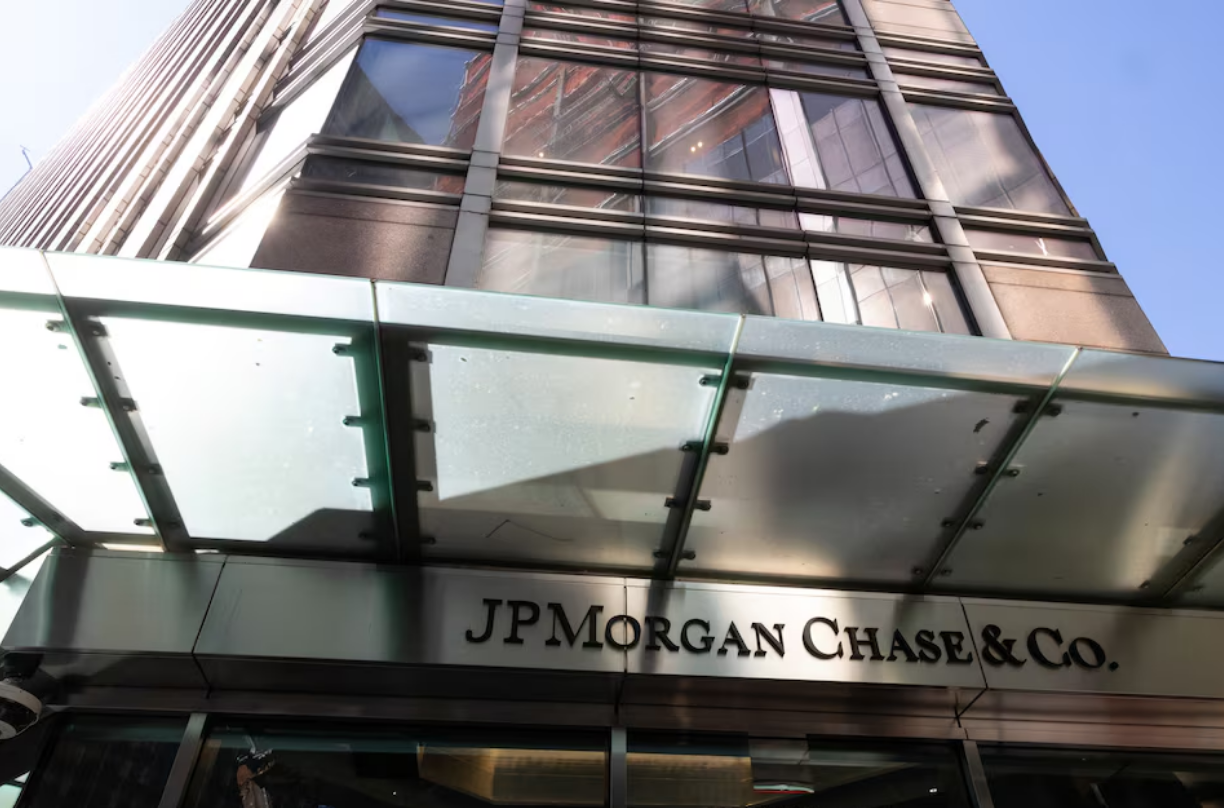 U.S. bank JPMorgan Chase on January 10, 2025 asked its employees who are on hybrid work schedules to return to the office five days a week starting in March. Photo: Reuters