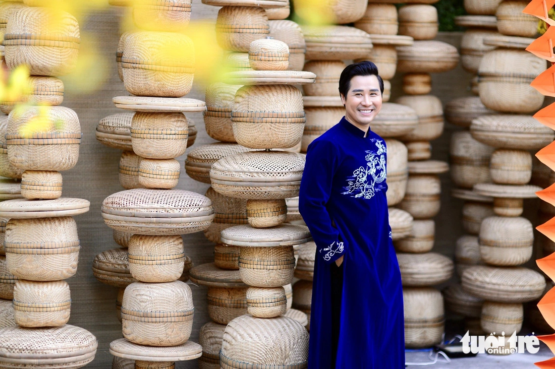 Vietnamese MC Nguyen Khang poses for a photo at the 2025 Vietnamese Tet Festival at the Youth Culture House in Ho Chi Minh City, January 13, 2024.