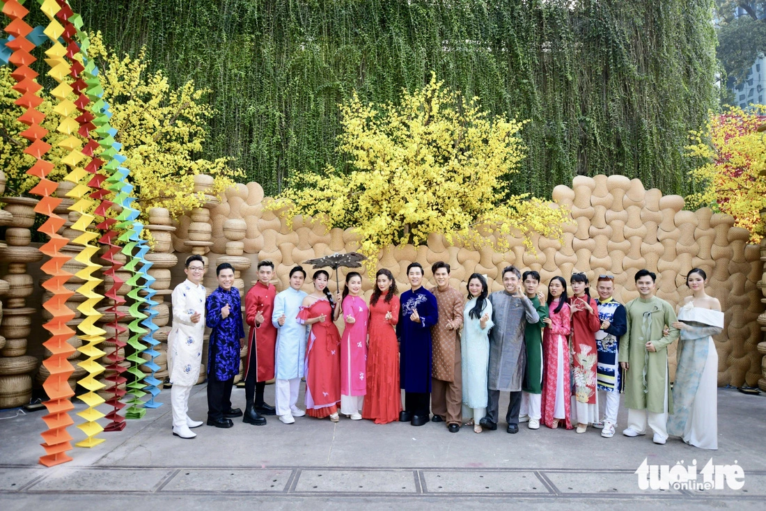 Vietnamese artists at the 2025 Vietnamese Tet Festival at the Youth Culture House in Ho Chi Minh City, January 13, 2024.