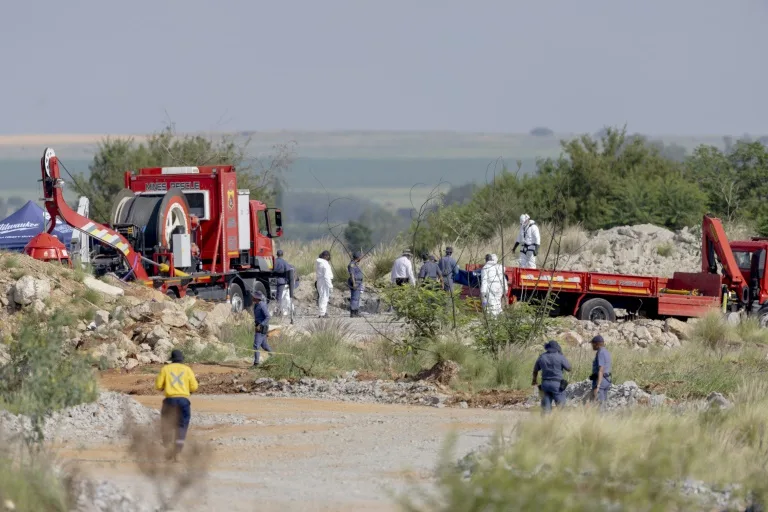 Operation to pull out illegal miners from abandoned S. African pit