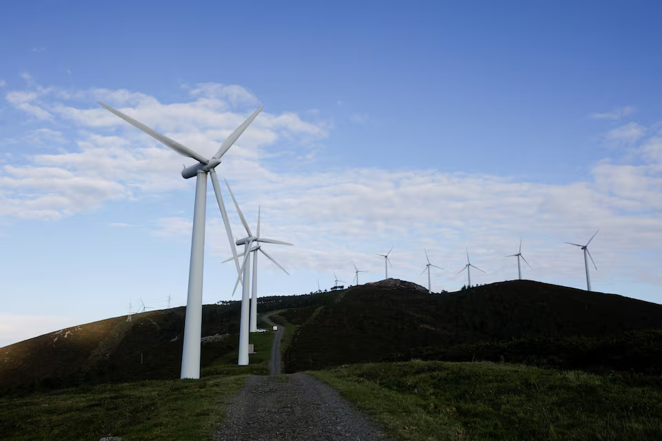 [2/4]Wind turbines operate at a wind farm in Dumbria, near Finisterre, Galicia, Spain, December 12, 2024. Photo: Reuters