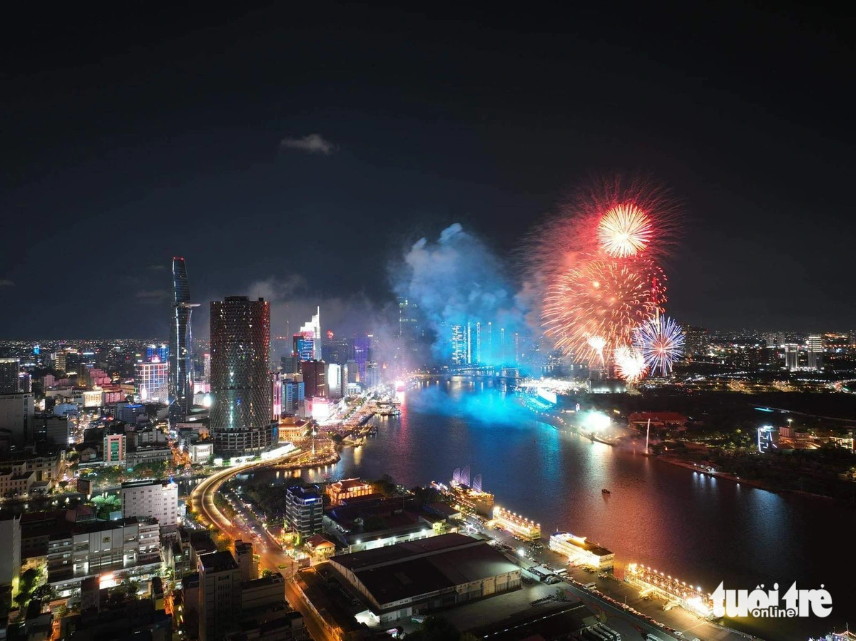 Ho Chi Minh City to hold fireworks displays at 15 venues to ring in Lunar New Year