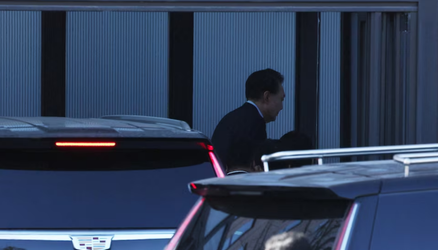 South Korea's impeached President Yoon Suk Yeol arrives at the Corruption Investigation Office for High-ranking Officials (CIO), in Gwacheon, South Korea, January 15, 2025. Photo: Reuters