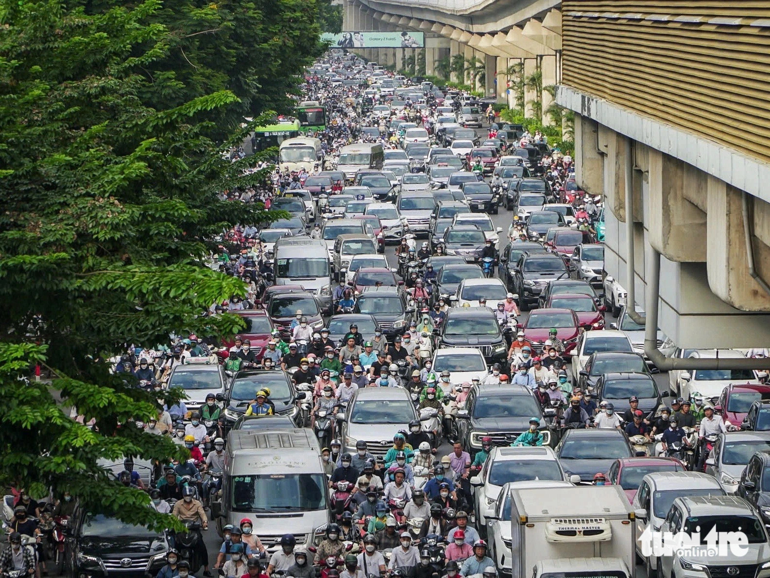 Hanoi unveils plan to ease traffic jams, enhance road safety