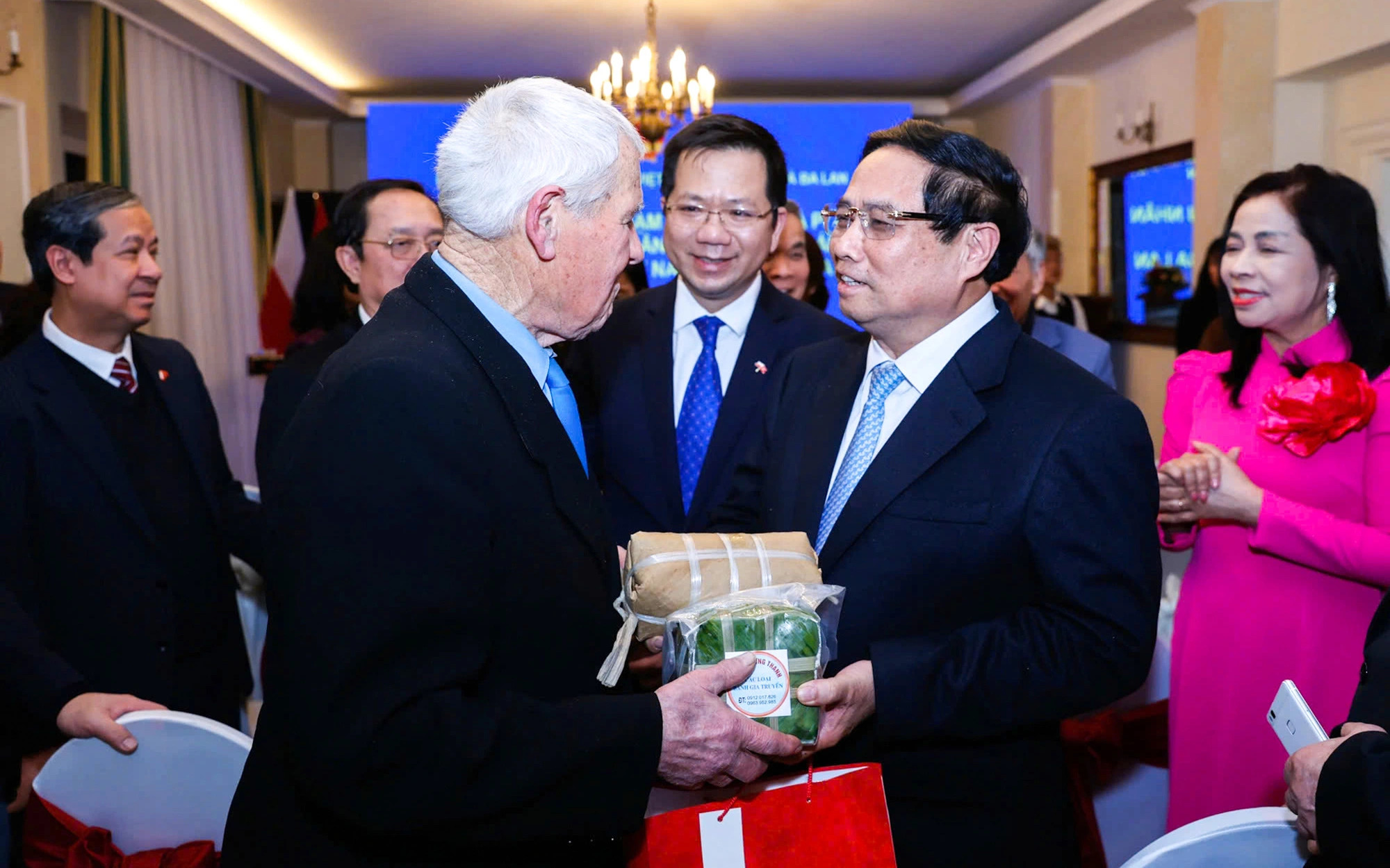 Vietnam PM pushes for Polish recognition of Vietnamese community as minority group