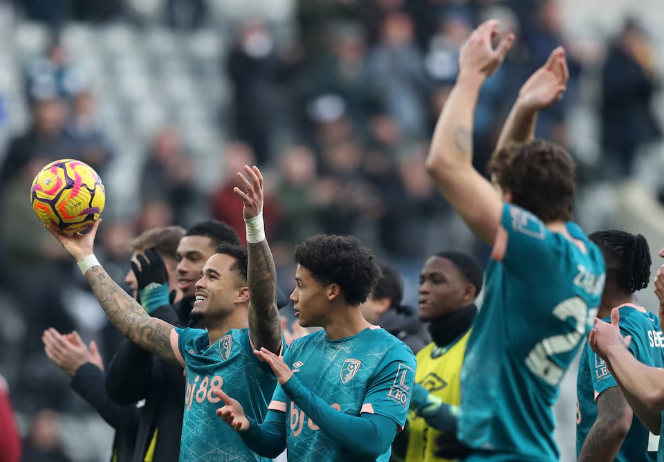 Soccer Football - Premier League - Newcastle United v AFC Bournemouth - St James' Park, Newcastle, Britain - January 18, 2025 AFC Bournemouth's Justin Kluivert celebrates with the match ball after the match. Photo: Reuters