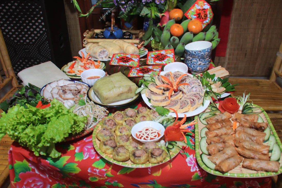 Traditional Vietnamese Tet dishes. Photo: Thanh Thuy / Tuoi Tre