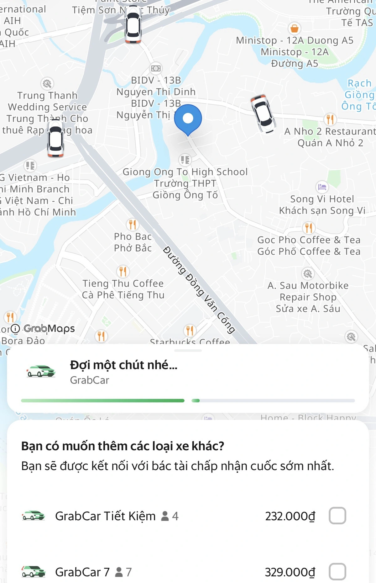 App-based ride service users struggle during rush hour in Ho Chi Minh City