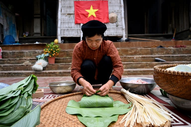 Sticking with tradition: Vietnam's glutinous 12-hour Tet cake