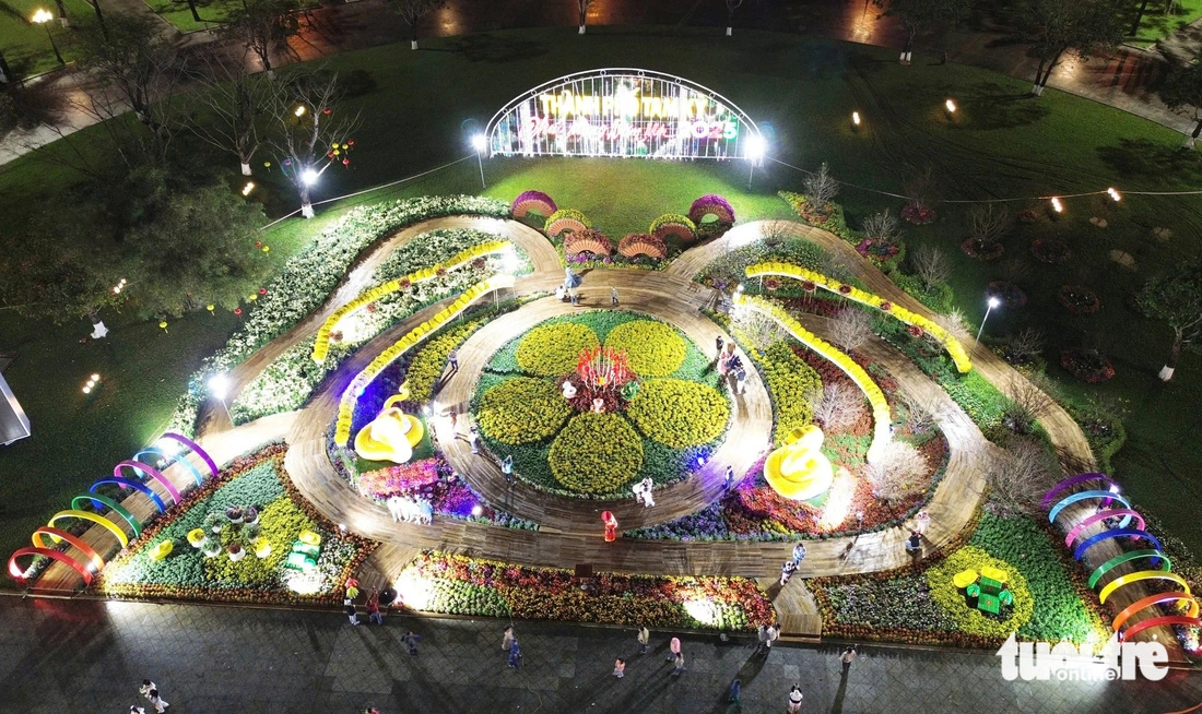 The 24/3 Square in Tam Ky City, Quang Nam is beautifully decorated to welcome Tet. Photo: Le Trung / Tuoi Tre