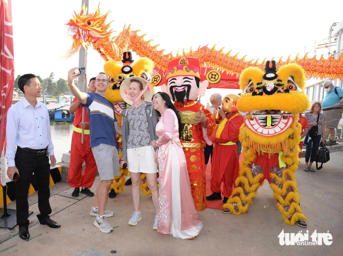 Tien Giang welcomes first int’l tourists of new lunar year