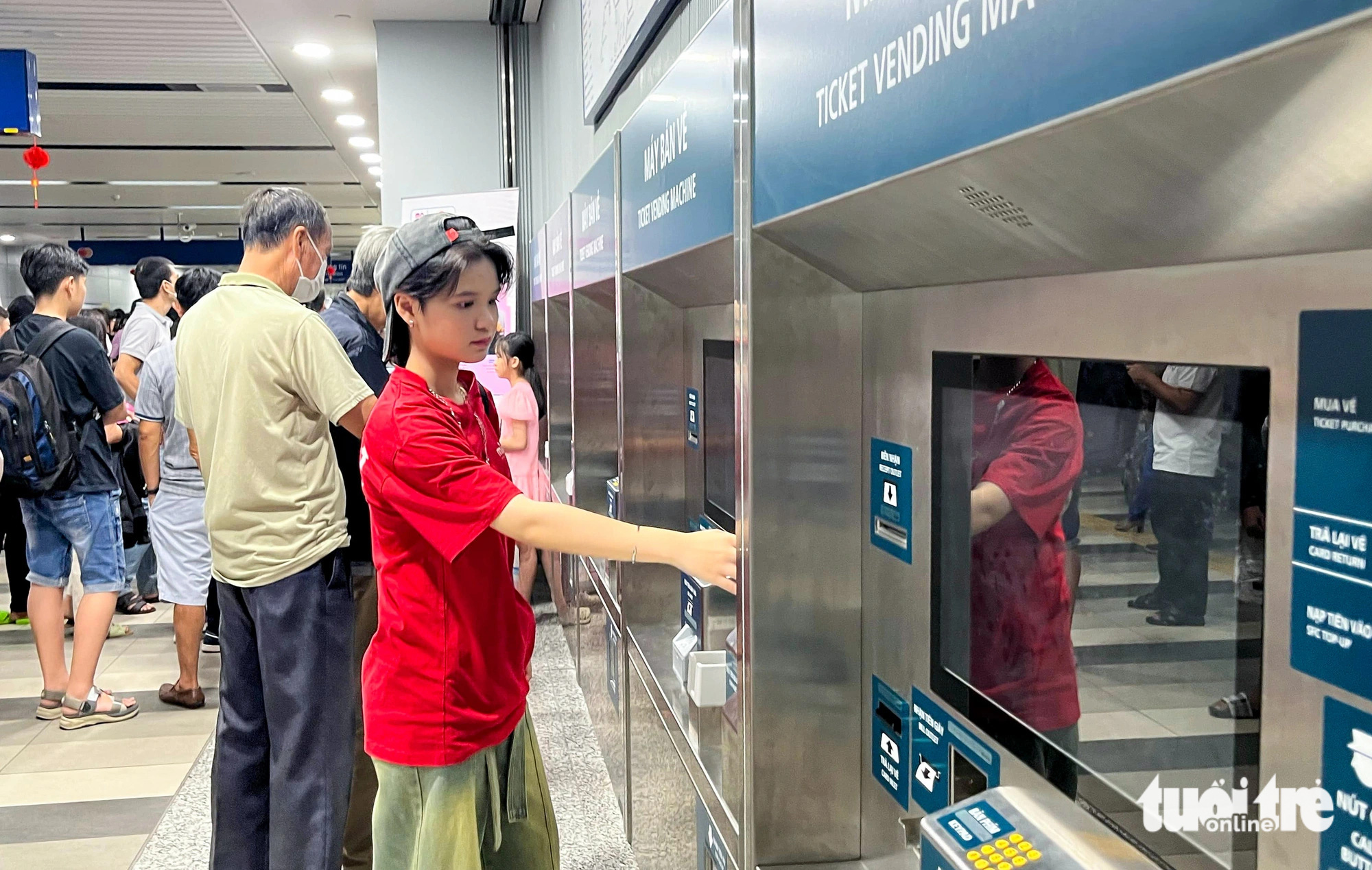 Ho Chi Minh City metro runs more trips during Tet