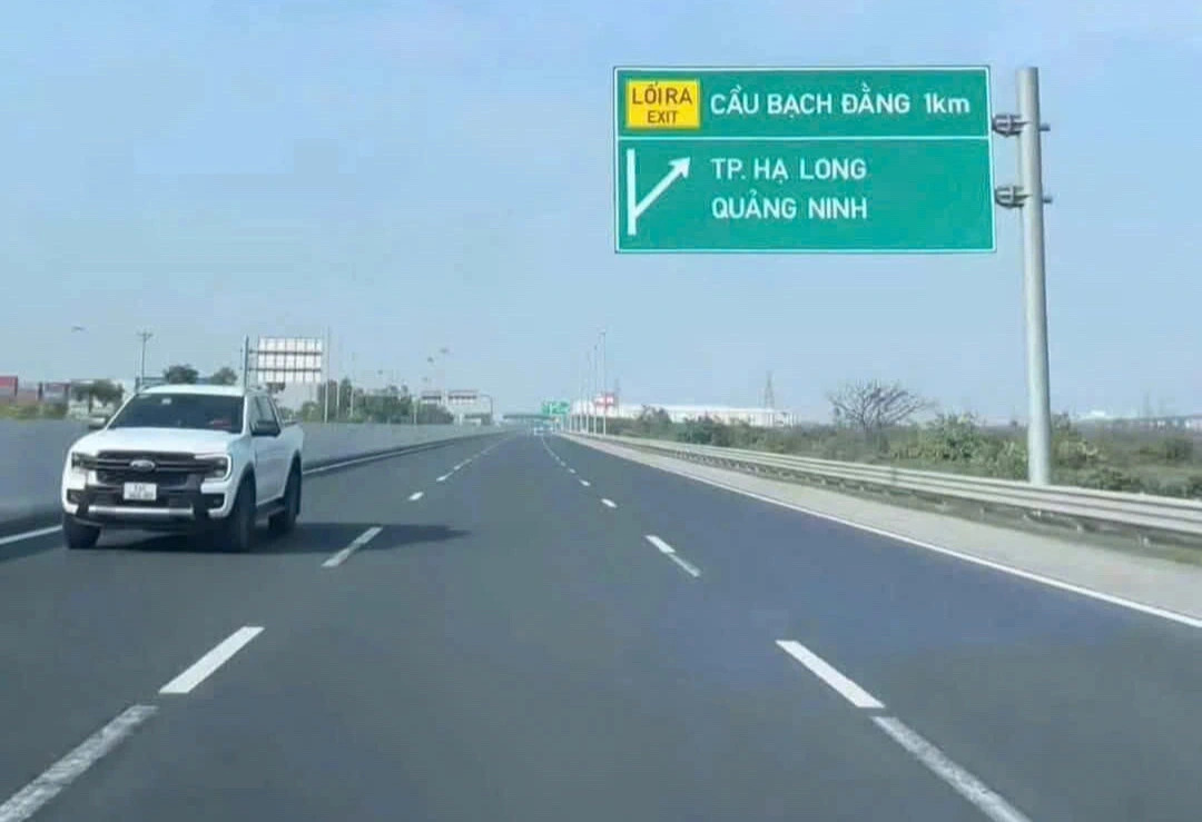 Driver faces $1,600 fine for wrong-way driving on northern Vietnam expressway