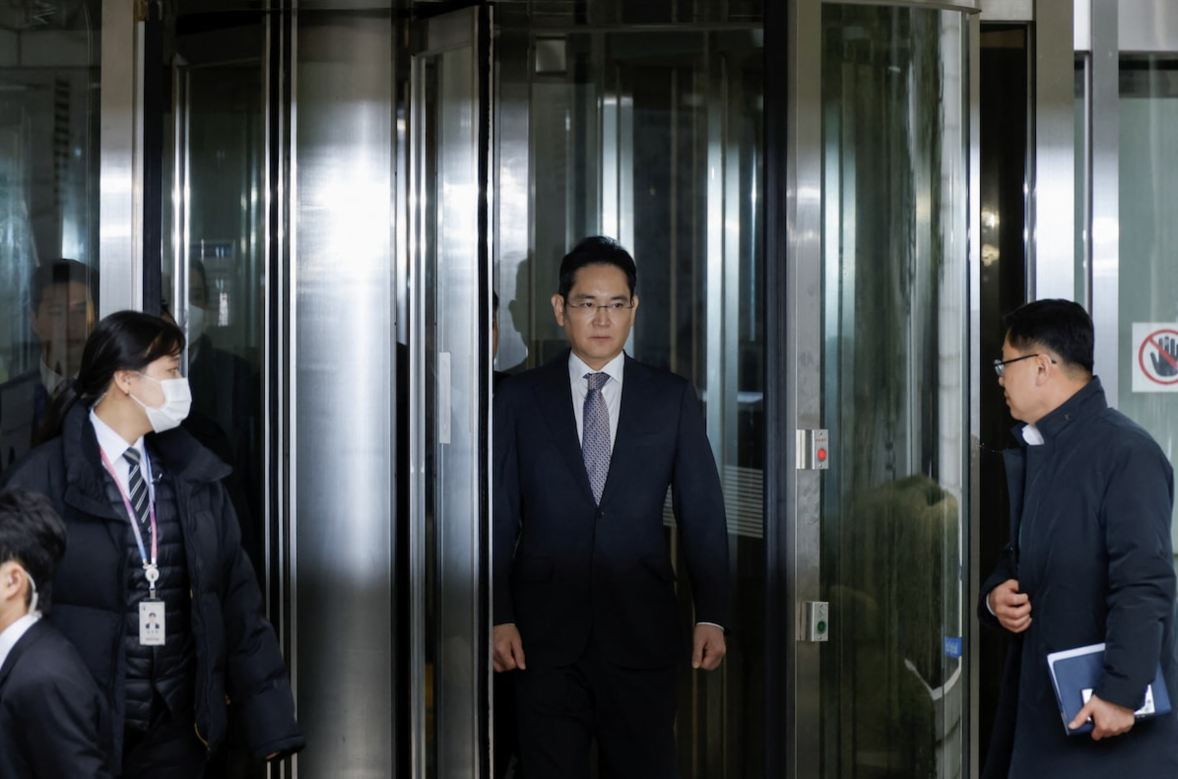 Samsung chief faces ruling on controversial merger