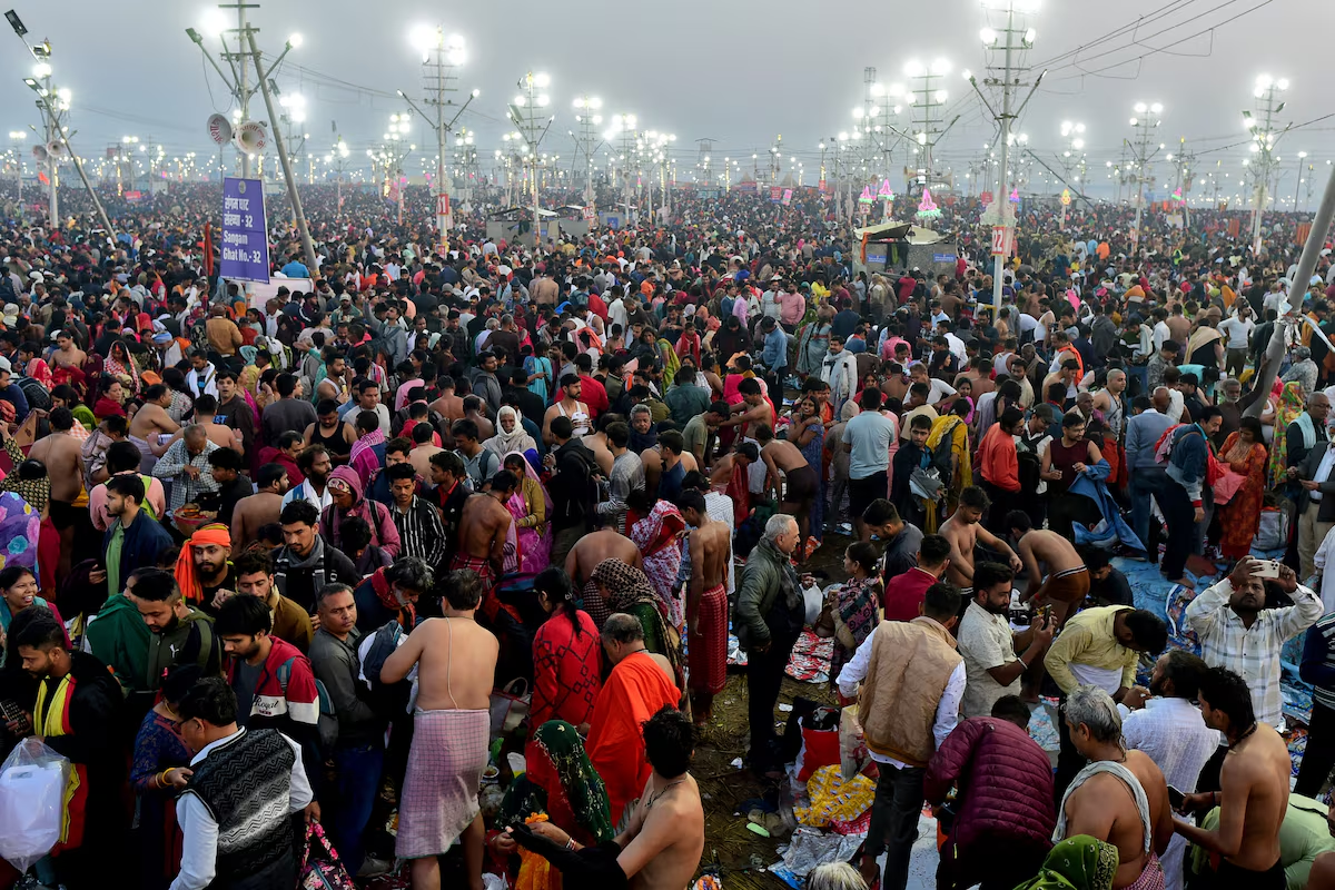 Devotees gather to take a dip at Sangam, the confluence of the Ganges and Yamuna rivers with the mythical invisible Saraswati river, to mark Maghi Purnima, one of the auspicious days during the 'Maha Kumbh Mela', or the Great Pitcher Festival, in Prayagraj, India, February 12, 2025. Photo: Reuters