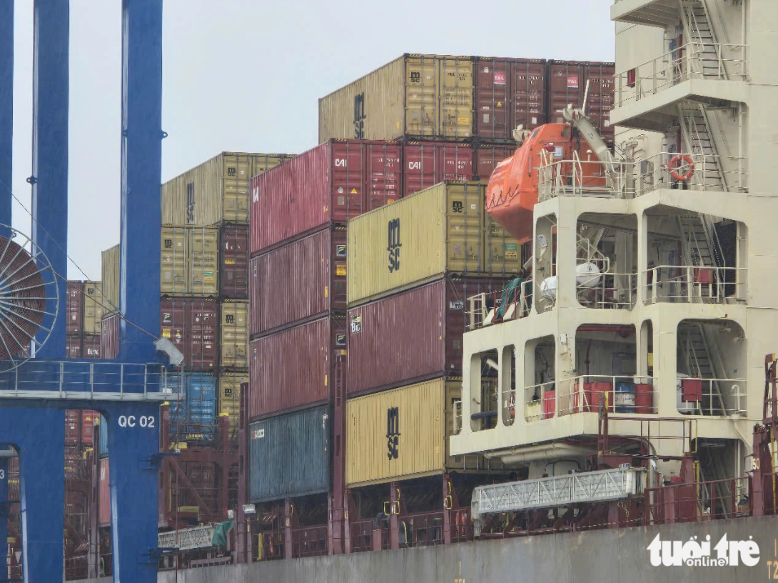 Phuoc An Port in Dong Nai Province is capable of handling 2.2 million TEUs and up to five million metric tons of general cargo annually. Photo: Cong Trung / Tuoi Tre