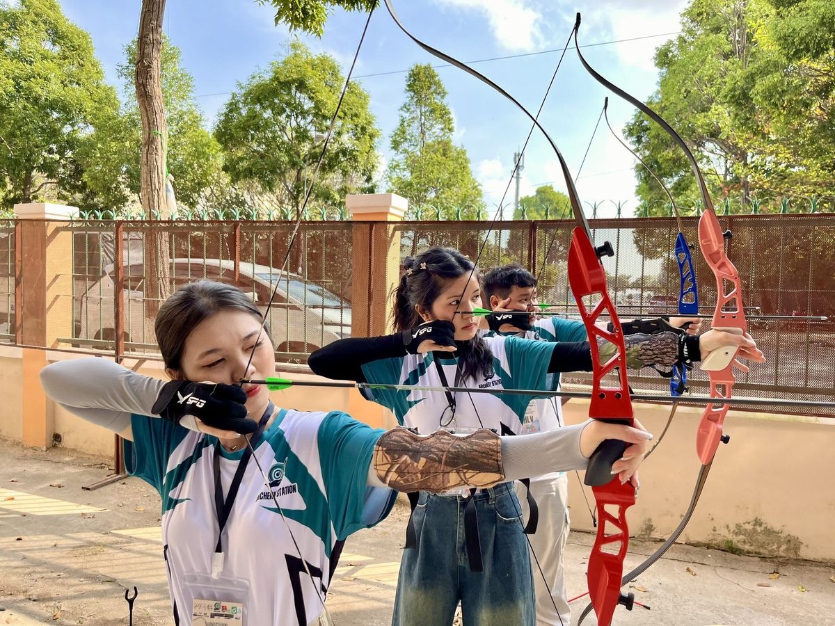 Can Tho youth find exercise, stress relief at new archery station