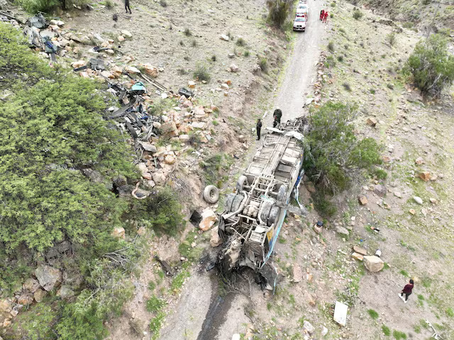 Bus crash in Bolivia kills over 30 people