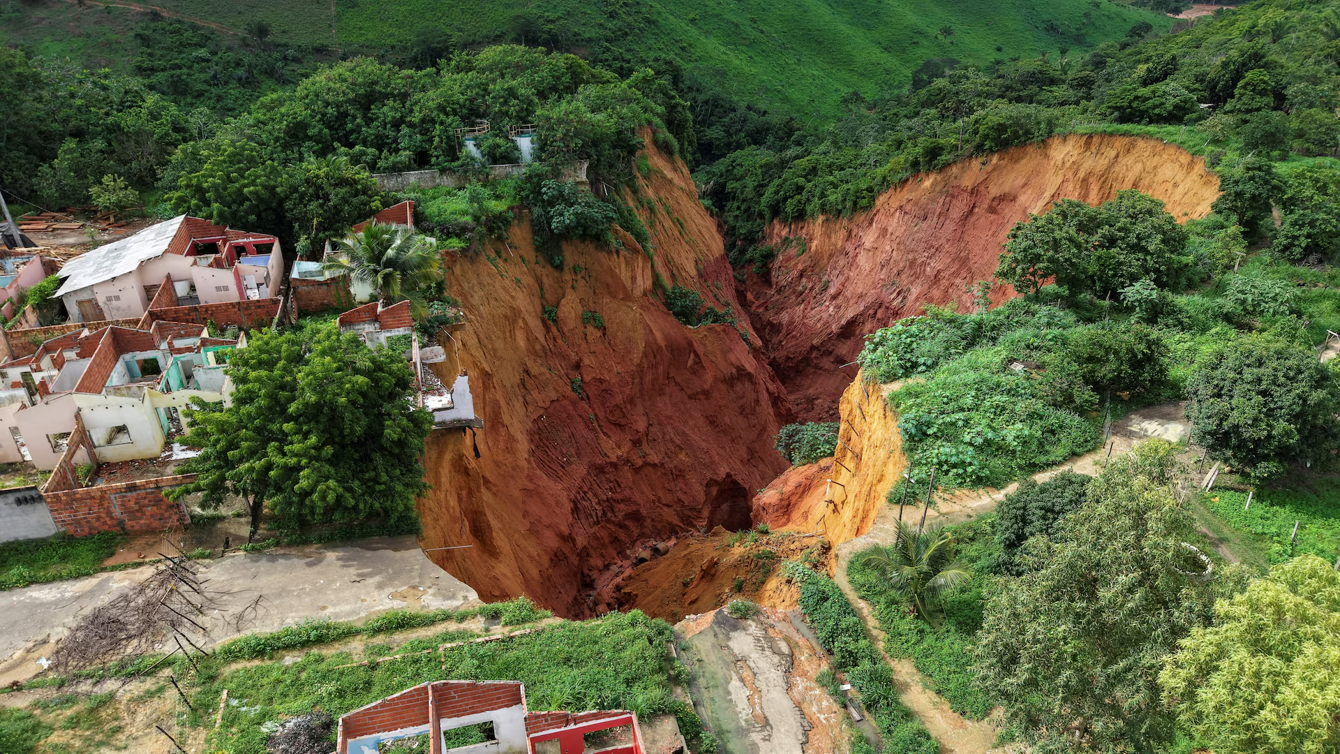 A drone view shows the town of Buriticupu, a small Amazonian town that was declared in a state of public calamity due to sinkholes that threaten the community, in Buriticupu, state of Maranhao, Brazil February 20, 2025. Photo: Reuters