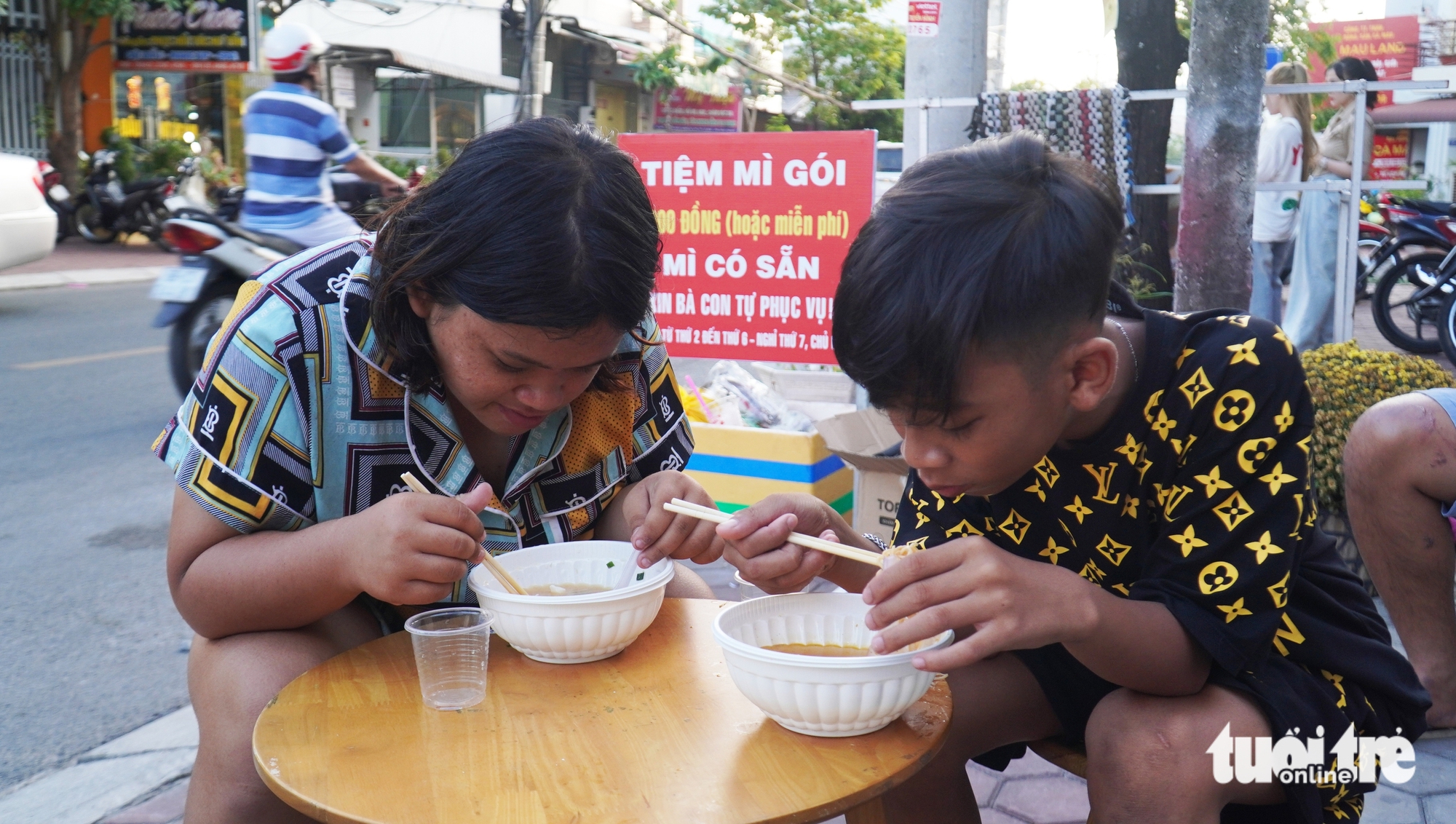 Bowl of warmth in Vietnam: VND1,000 noodle shop offers hope to those in need