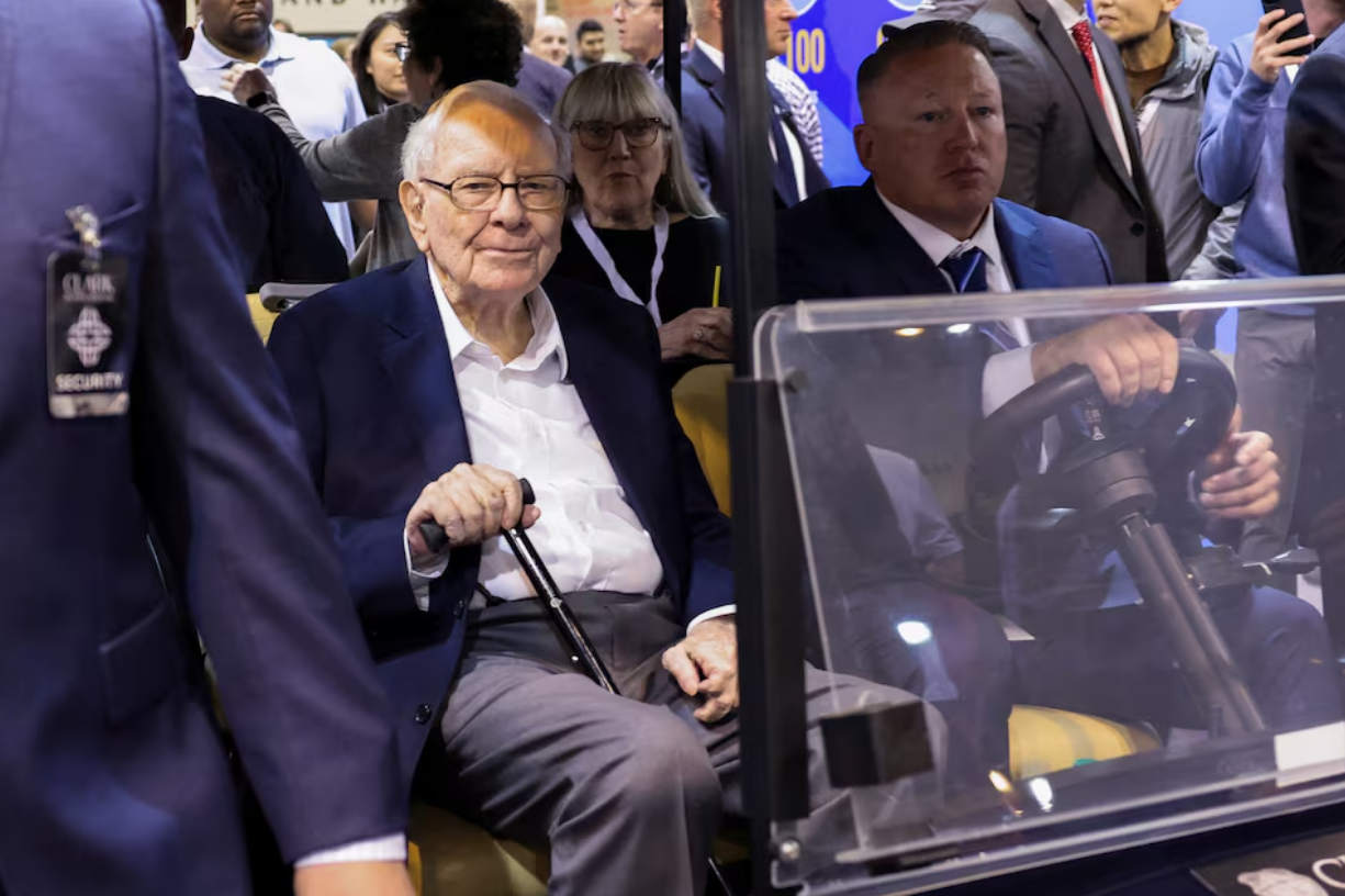 Buffett's Berkshire posts record profit on insurance, investments