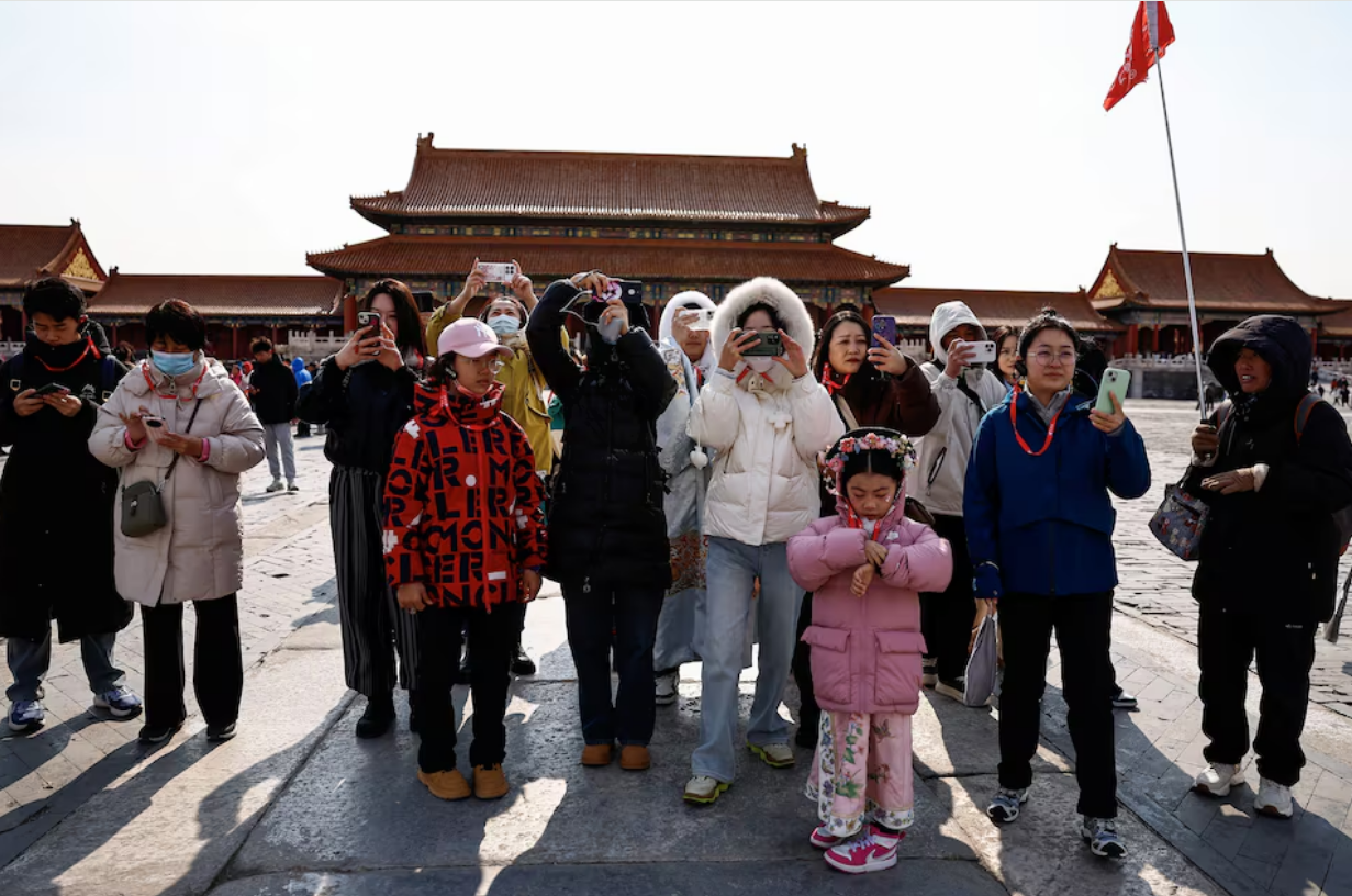 Chinese take record 9 billion domestic trips during Lunar New Year, Xinhua reports