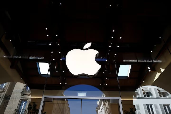 Apple plans $500 billion in US investment, 20,000 research jobs in next four years