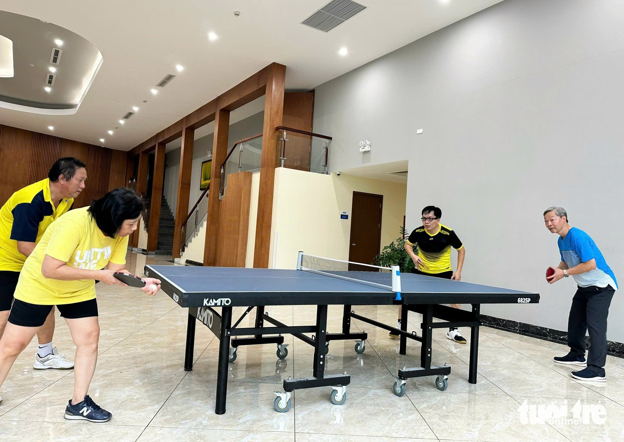 Beyond dedicating countless hours to patient care, he unwinds by playing table tennis. Photo: Duyen Phan / Tuoi Tre