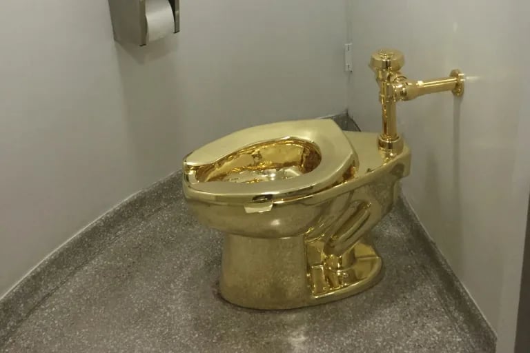 £2.8m gold toilet stolen from UK show never found: court