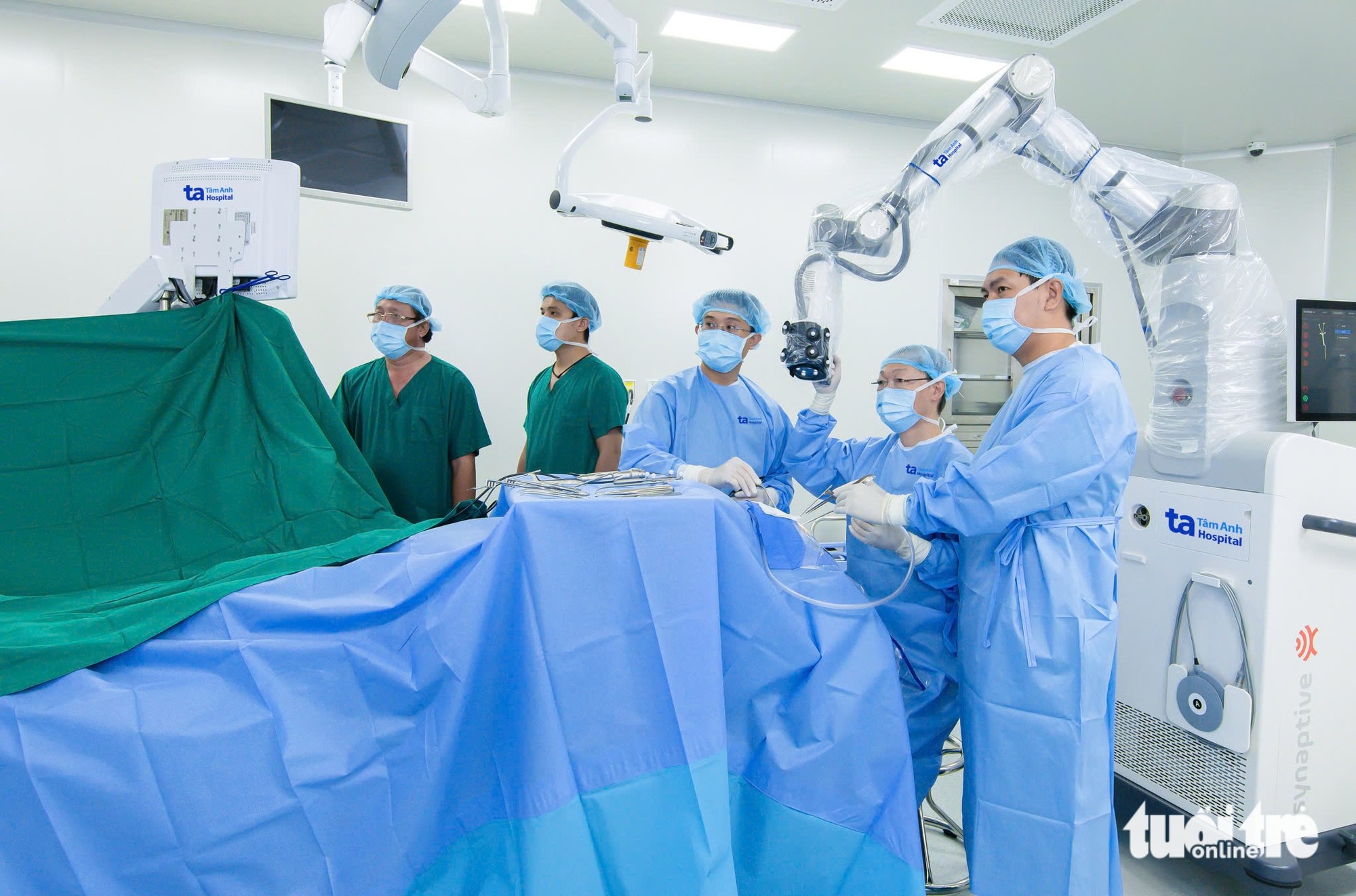 Pioneer of AI-assisted brain surgery in Vietnam