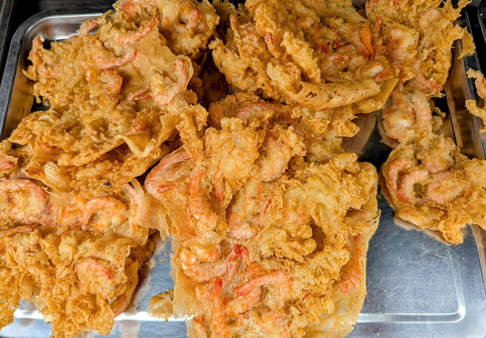 Other fried dishes at Bánh Cống Đại Tâm. Photo: Thuong Khai / Tuoi Tre