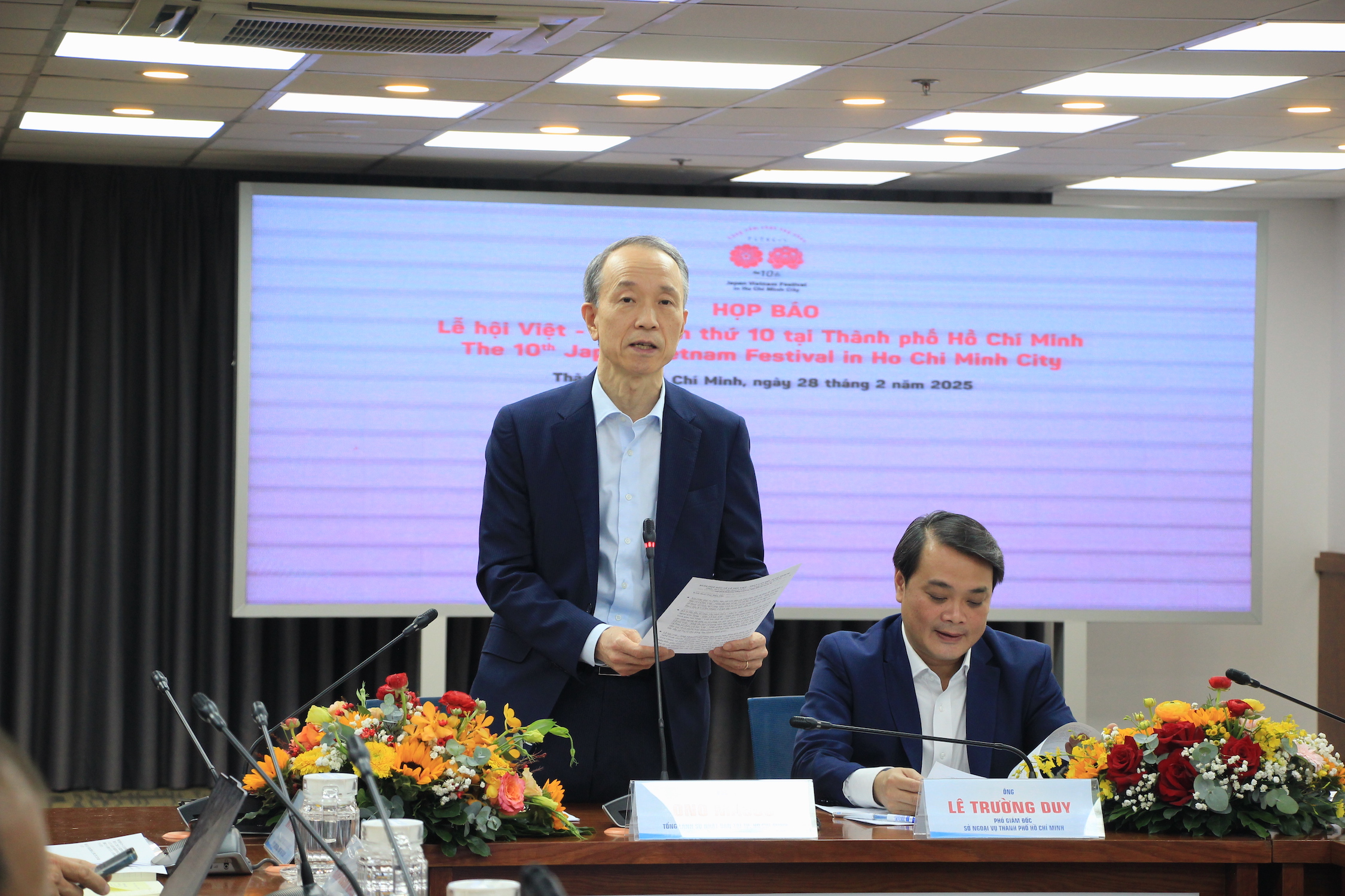 Japanese Consul General in Ho Chi Minh City Ono Masuo speaks at the press conference to announce the 10th Japan Vietnam Festival in Ho Chi Minh City on February 28, 2025. Photo: Dong Nguyen / Tuoi Tre News