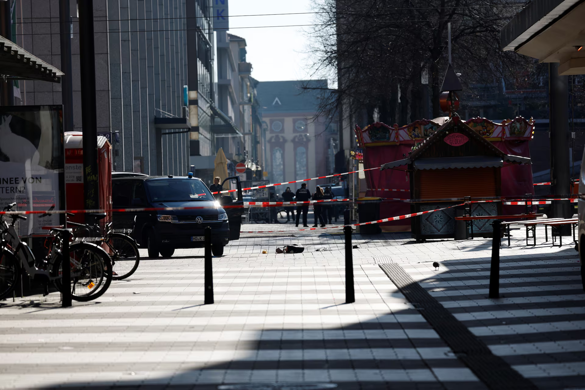 Police secure the area after a car drove into a crowd, in Mannheim, Germany, March 3, 2025. Photo: Reuters