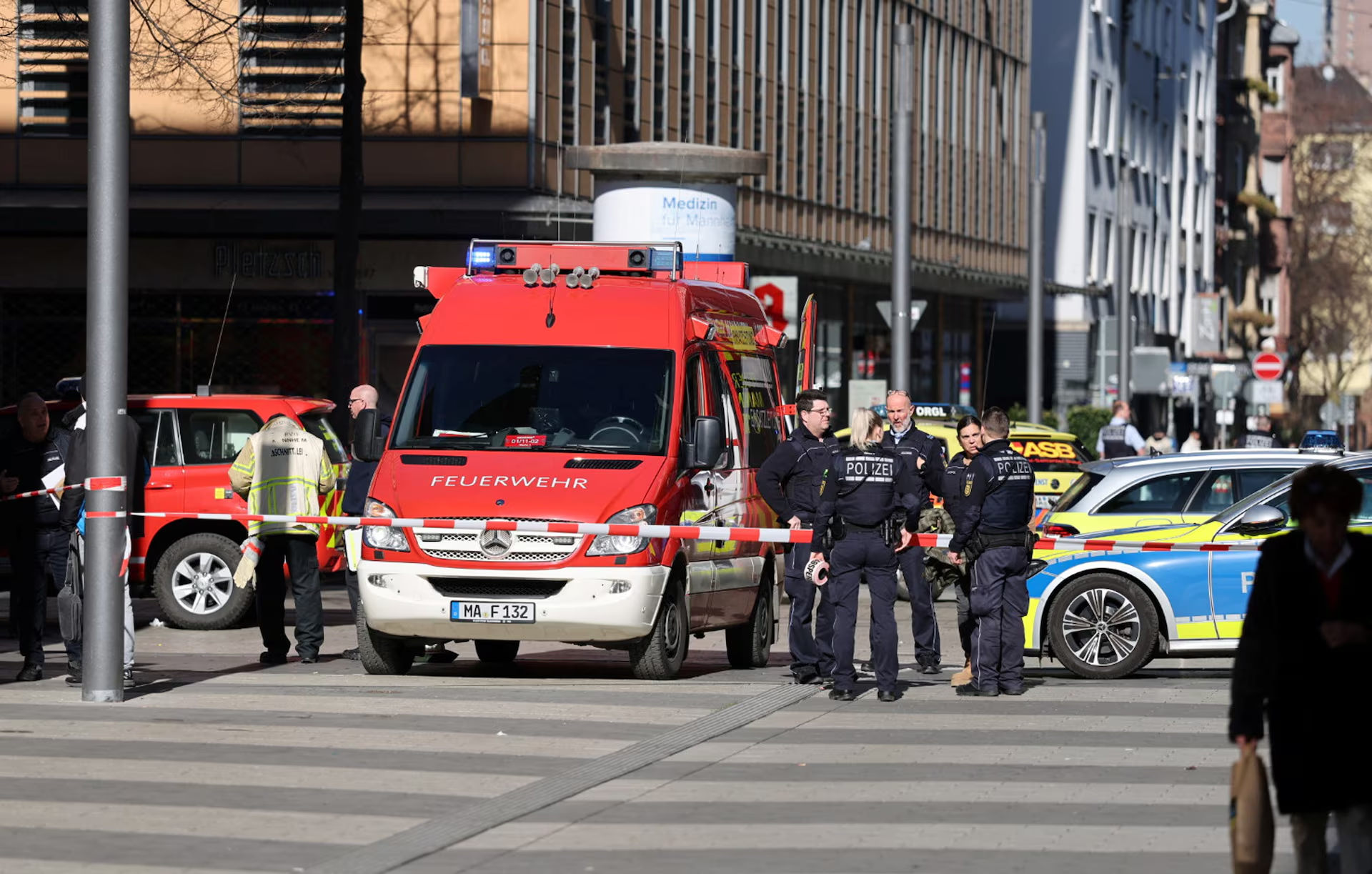 Fire service and police vehicles block the road near the scene after a car drove into a crowd, in Mannheim, Germany, March 3, 2025. Photo: Reuters